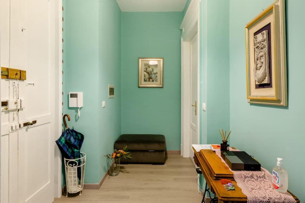 Casa Jole, Appartamento In Centro Bari Exterior photo